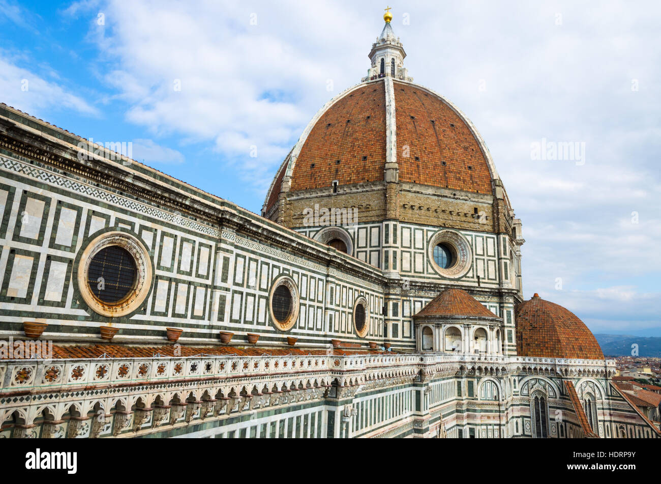 Fassade und Kuppel der Kathedrale von Florenz in der Toskana Stockfoto
