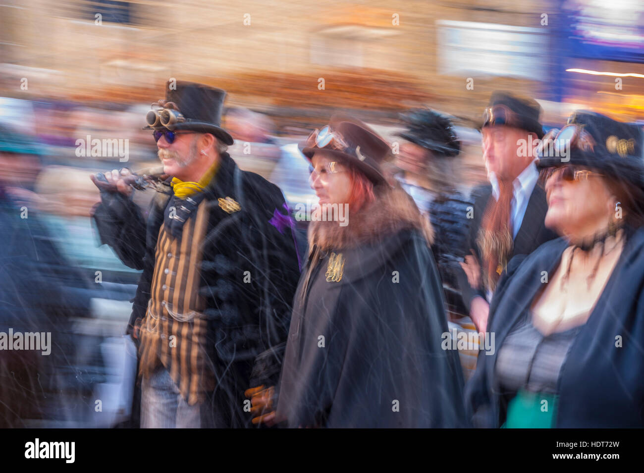 Dampf-Punks in der Parade an der 2016 Dickens Christmas Festival In Rochester Kent Stockfoto