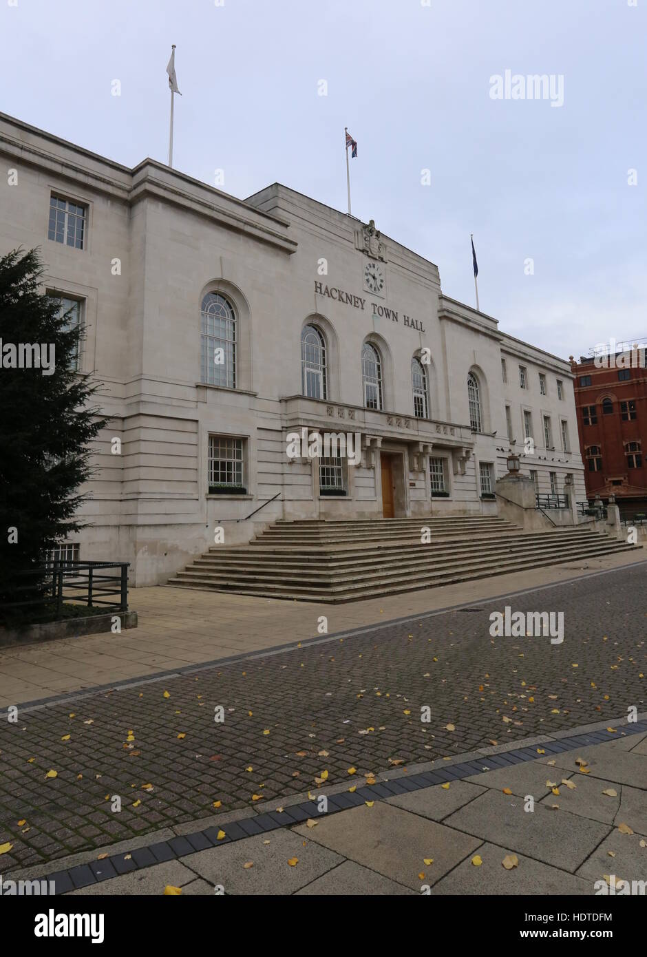 Außenseite des Hackney Town Hall London UK November 2016 Stockfoto