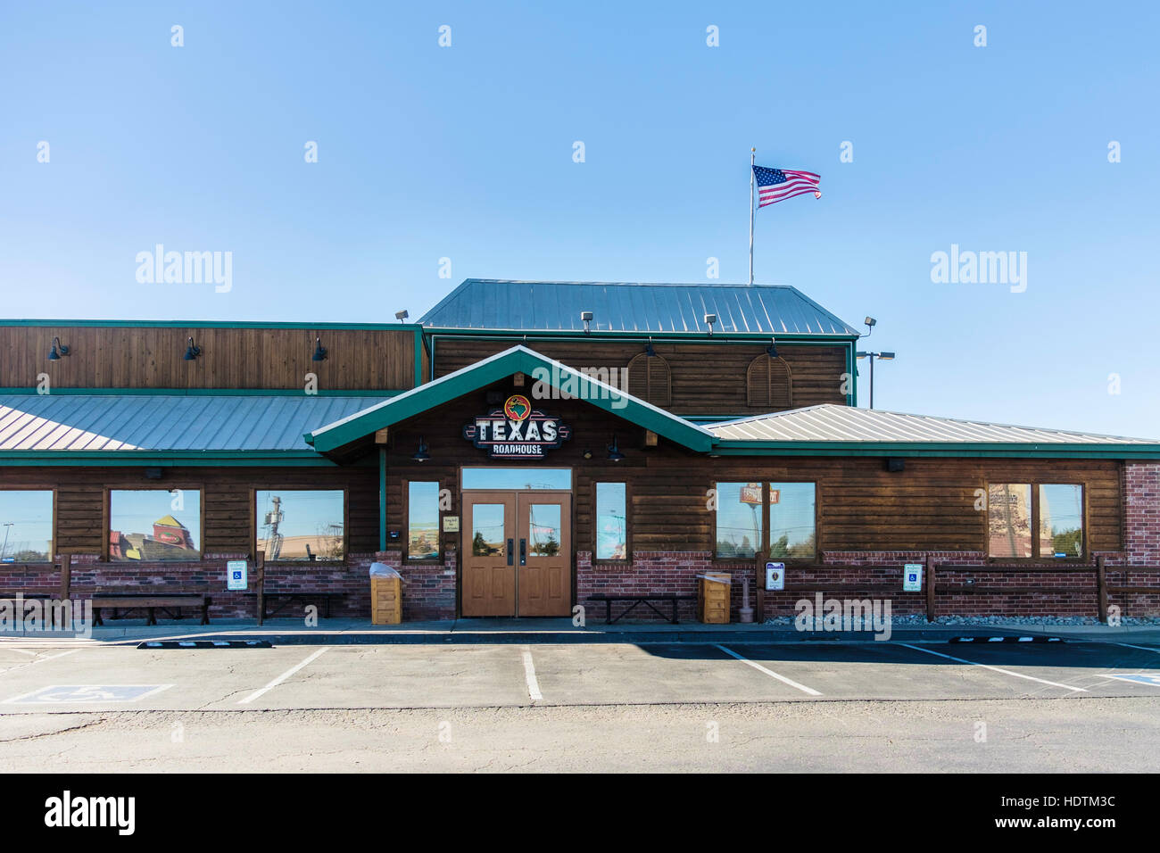 Exterieur des Texas Roadhouse Restaurant am Memorial Ave., Oklahoma City, Oklahoma, USA. Stockfoto