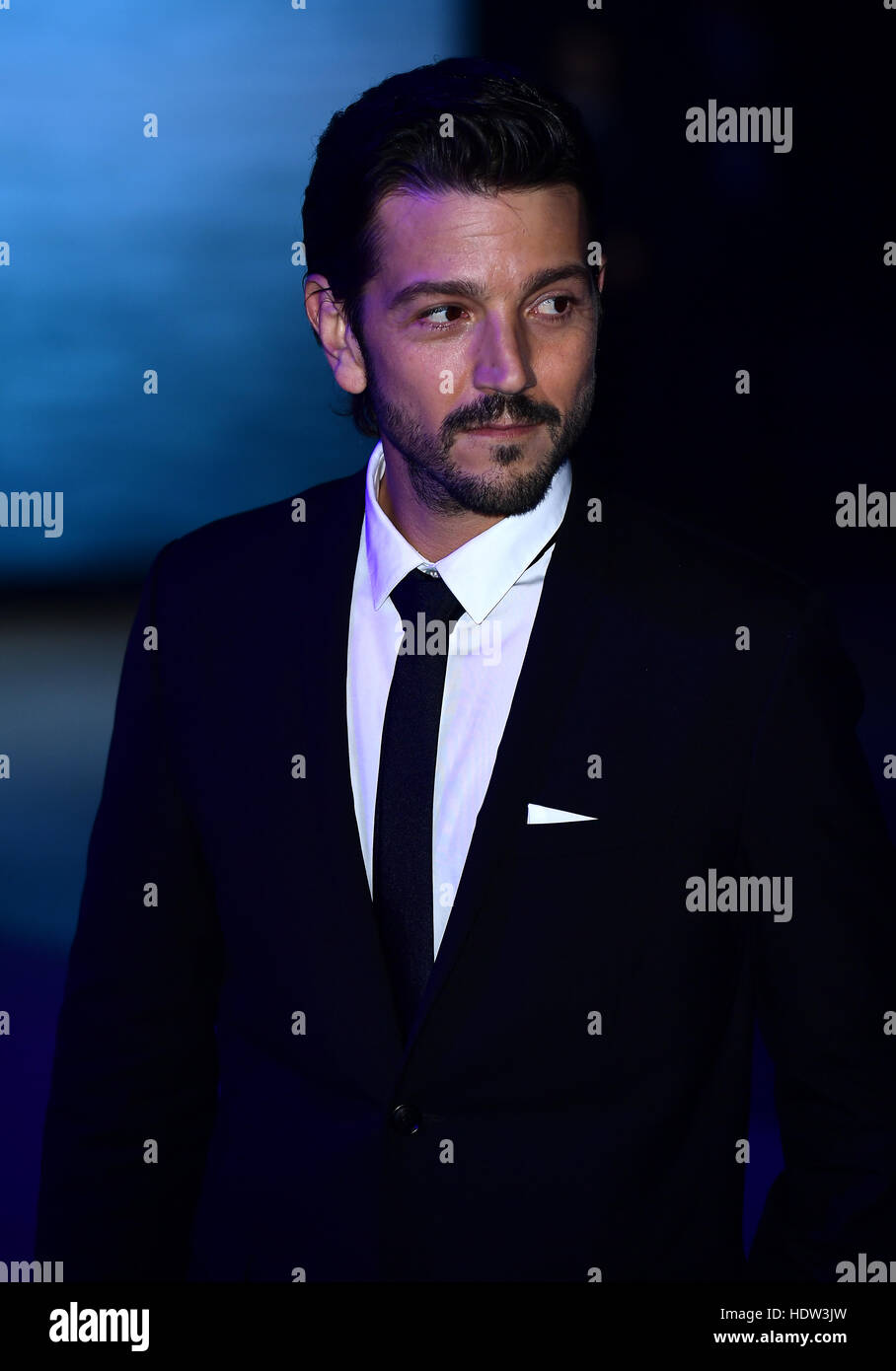 Diego Luna Teilnahme an der Premiere von einem Rogue: A Star Wars Story in der Tate Modern, London. PRESSEVERBAND Foto. Bild Datum: Dienstag, 13. Dezember 2016. Siehe PA Geschichte SHOWBIZ Rogue ein. Bildnachweis sollte lauten: Ian West/PA Wire Stockfoto