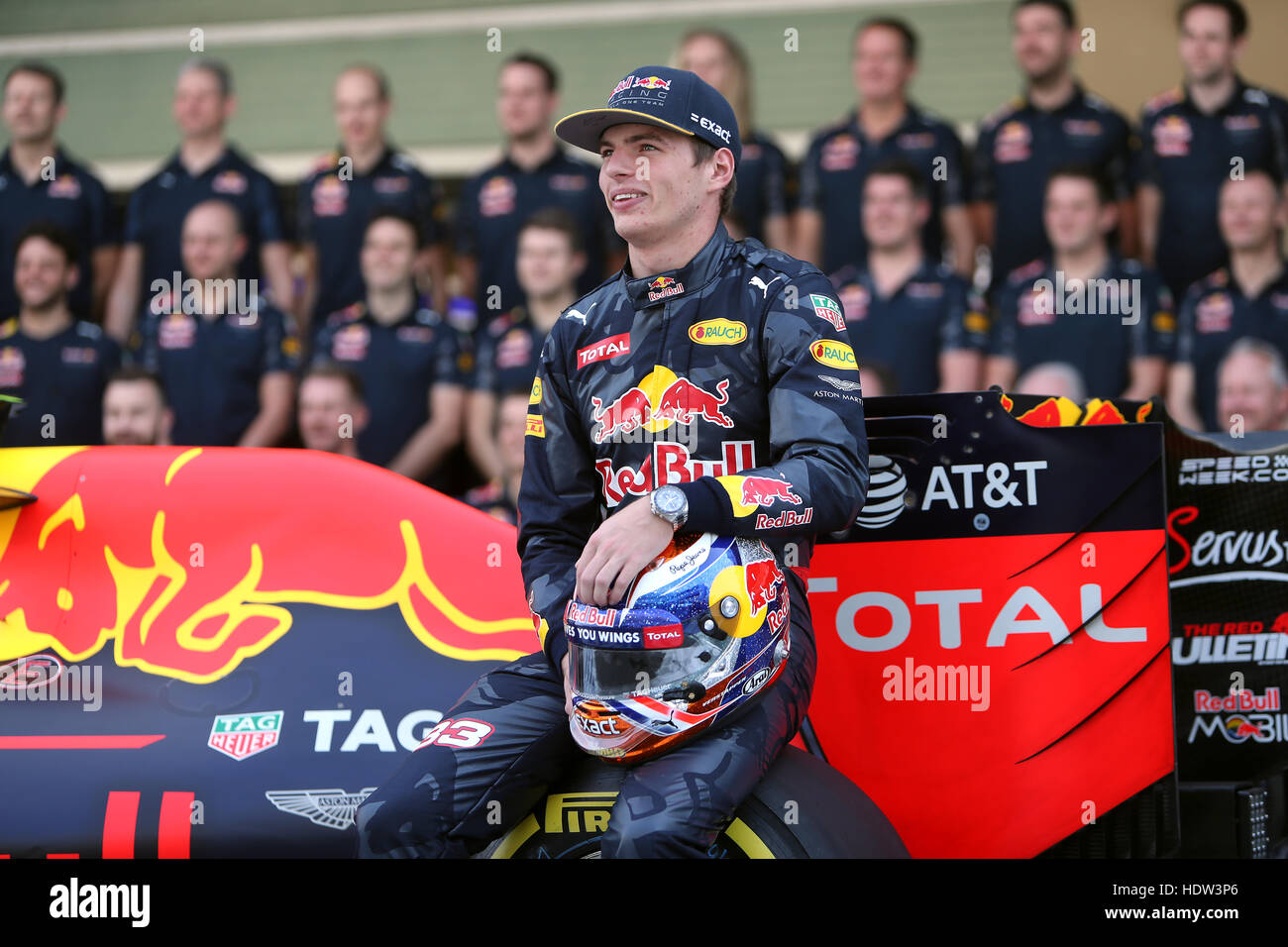 Max Verstappen von Red Bull beim Grand Prix von Abu Dhabi auf dem Yas Marina Circuit in Abu Dhabi. DRÜCKEN SIE VERBANDSFOTO. Bilddatum: Sonntag, 27. November 2016. Siehe PA Story AUTO Abu Dhabi. Bildnachweis sollte lauten: David Davies/PA Wire. Stockfoto