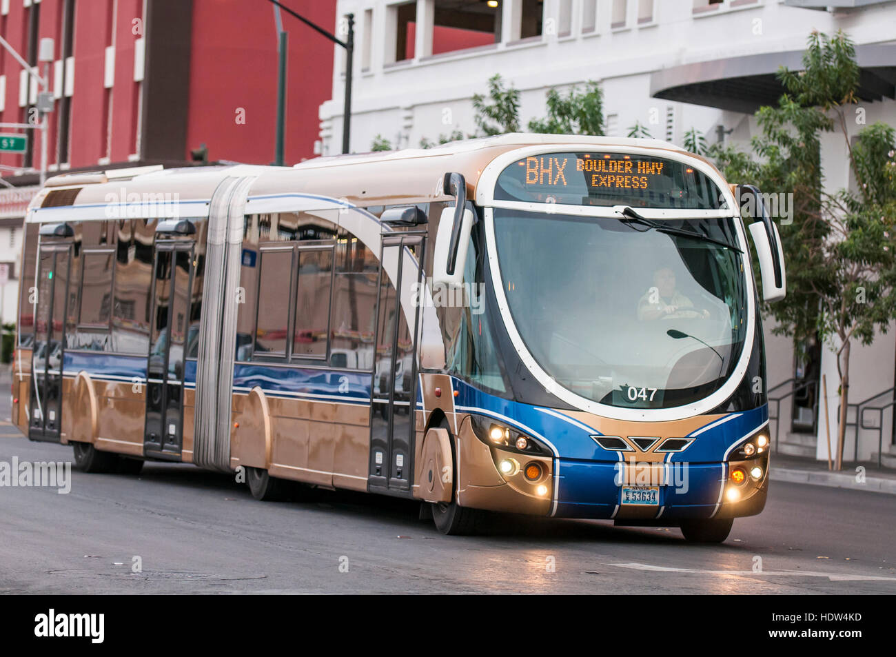 Moderne Busse auf dem Strip, Las Vegas, Nevada. Stockfoto