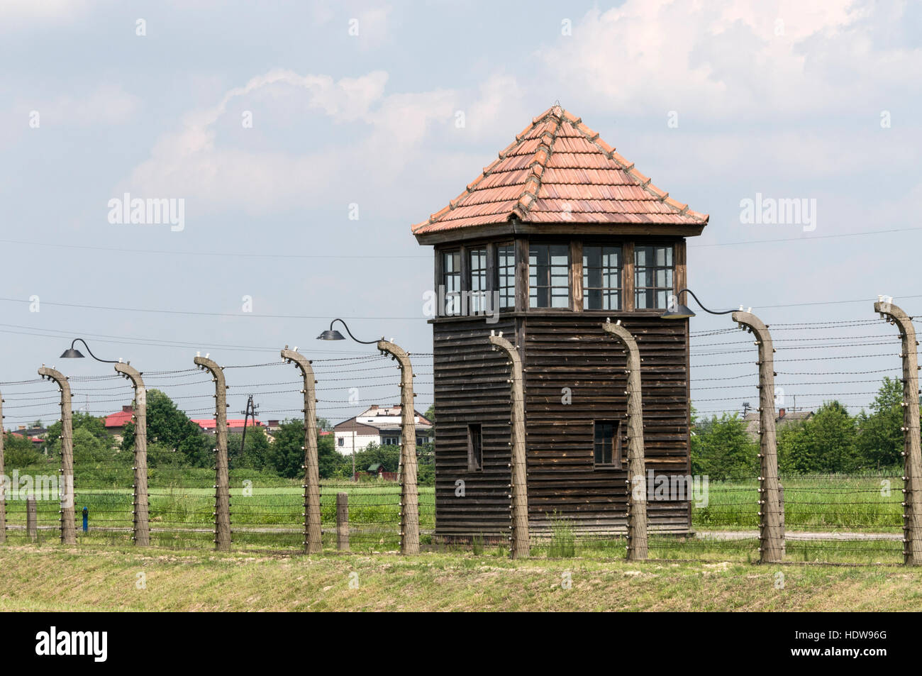 Eines der SS Wachtürme, die rund um den gesamten Bereich von 11 Auschwitz-Birkenau in Abständen in Oswiecim, Polen, Stockfoto