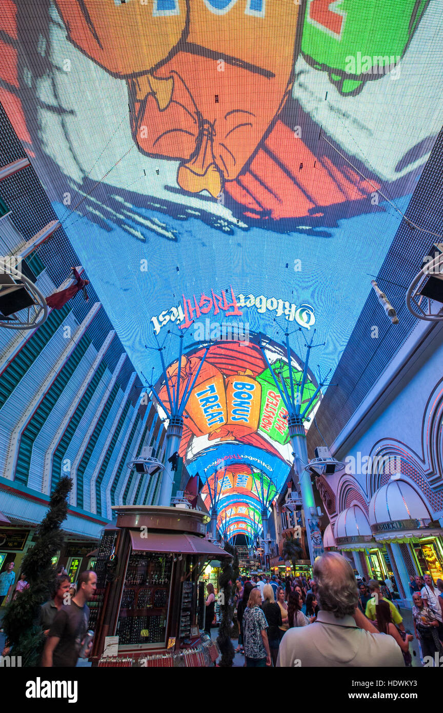 Die Fremont Experience Decke Digitalanzeige über Fremont Street, Las Vegas, Nevada. Stockfoto