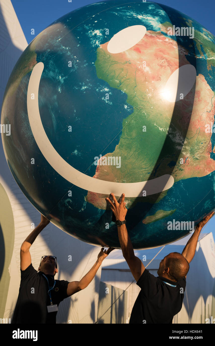Atlas, Der Den Globus Trägt Stockfotos und -bilder Kaufen - Seite 2 - Alamy