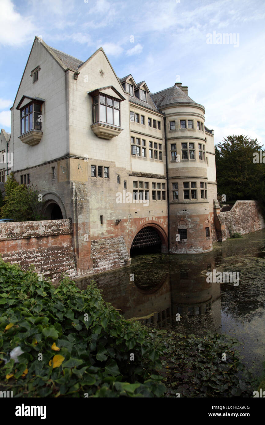 Coombe Abbey, im Zentrum ein beliebter Wasserburg Ort für Hochzeiten, Hotel und Konferenzzentrum in Coventry Stockfoto