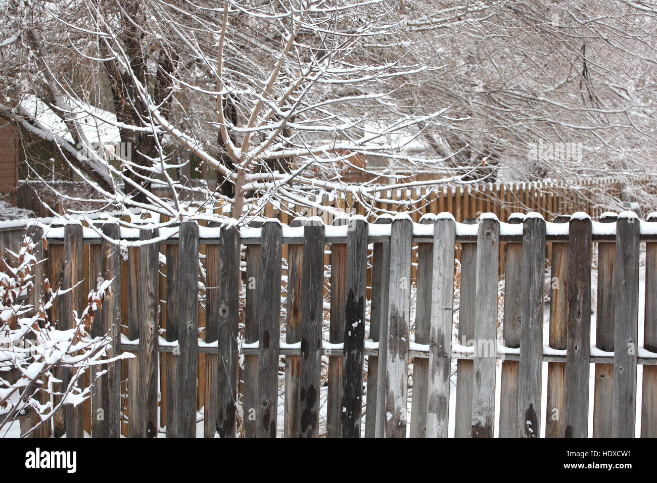 Winter Schnee Terrasse Deck. Stockfoto