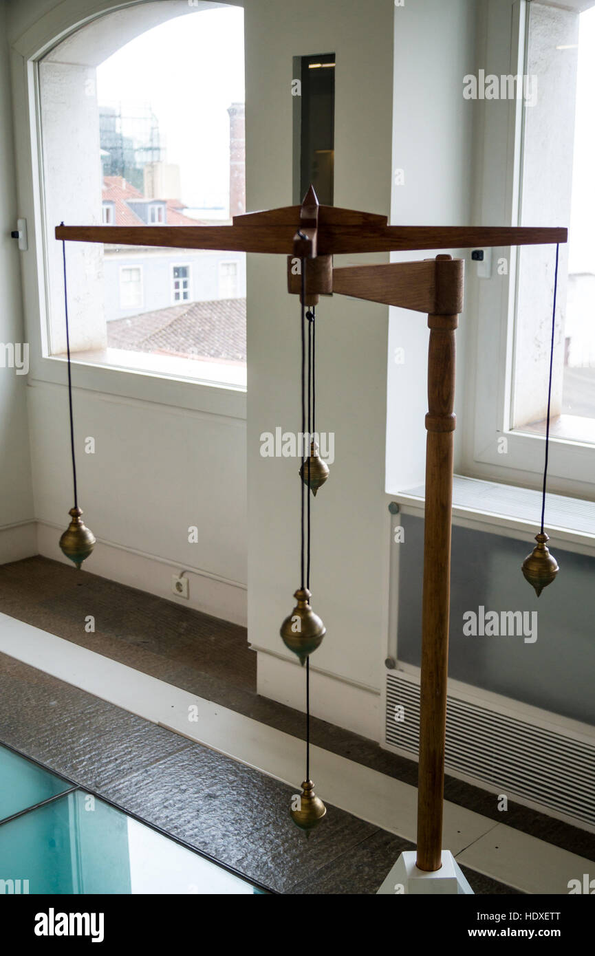 Groma, Vermessung Instrument Replik, Römisches Theatermuseum, Museu Teatro Romano, Patio de Aljube Lissabon Portugal Stockfoto