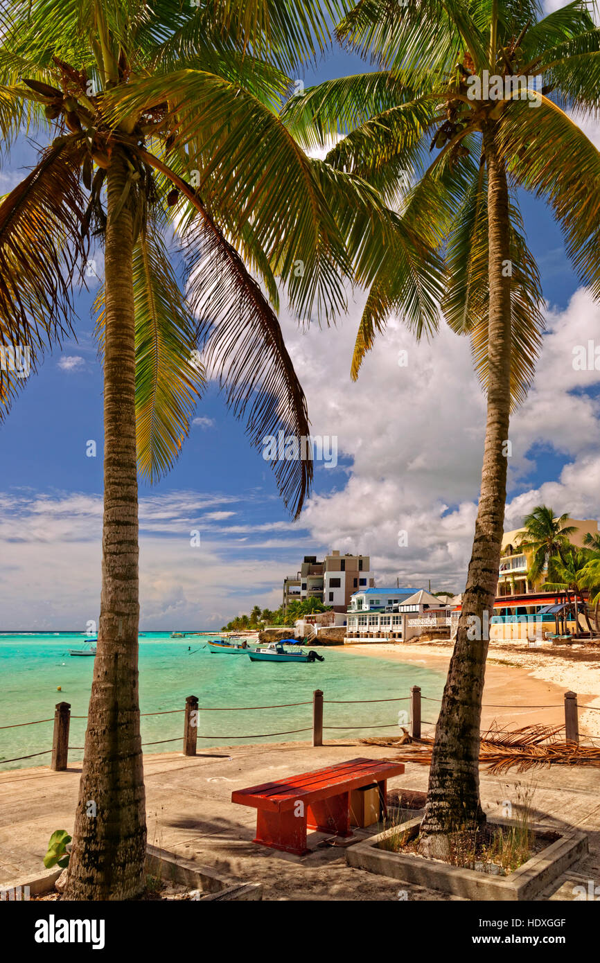 Strand von St. Lawrence Gap, Barbados, Karibik. Stockfoto