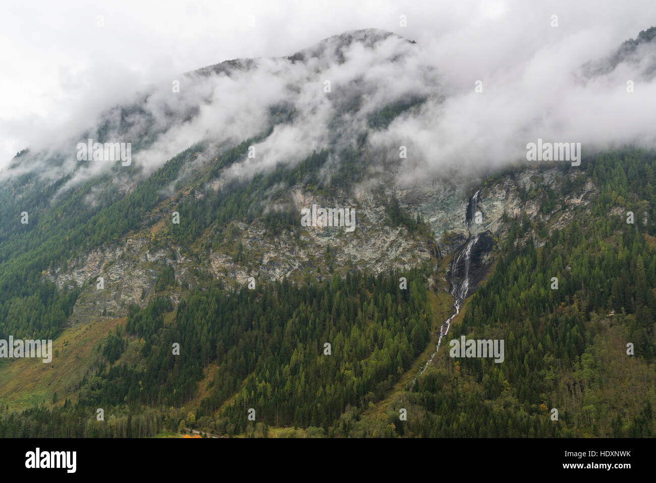 Nebel in der hohen Nationalpark Hohe Tauern, Österreich Stockfoto