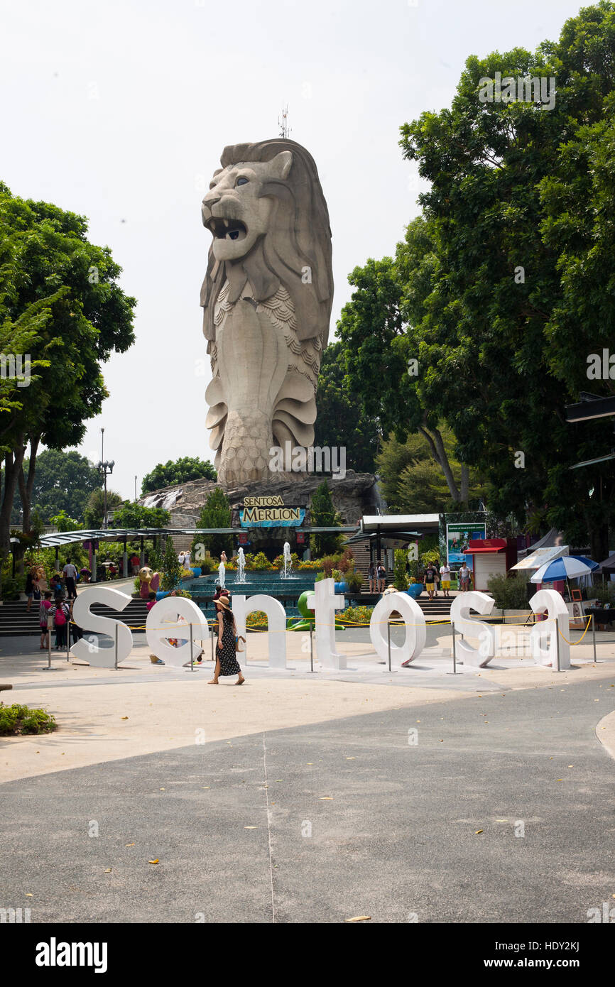 Merlion Statue am Vergnügungspark Sentosa Stockfoto