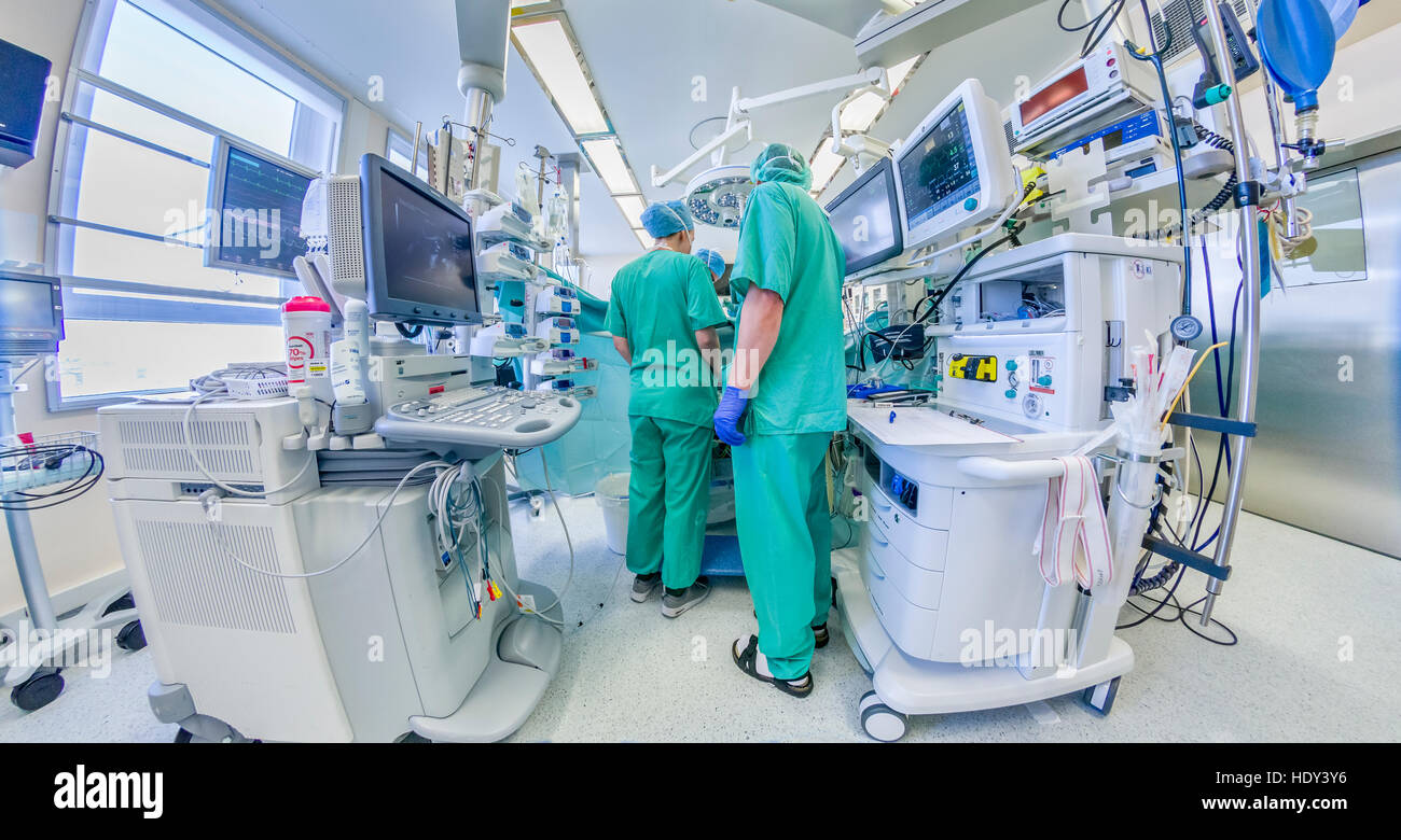 Chirurgen-Ersatz Herzklappenoperation, OP-Saal, Reykjavik, Island Stockfoto