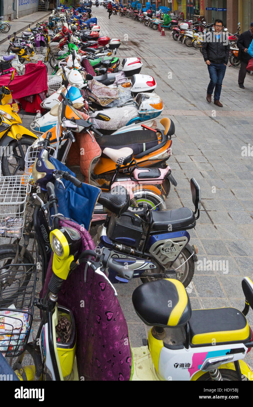 Chinesische Parkplatz für Fahrräder, Zhongwei, China Stockfoto