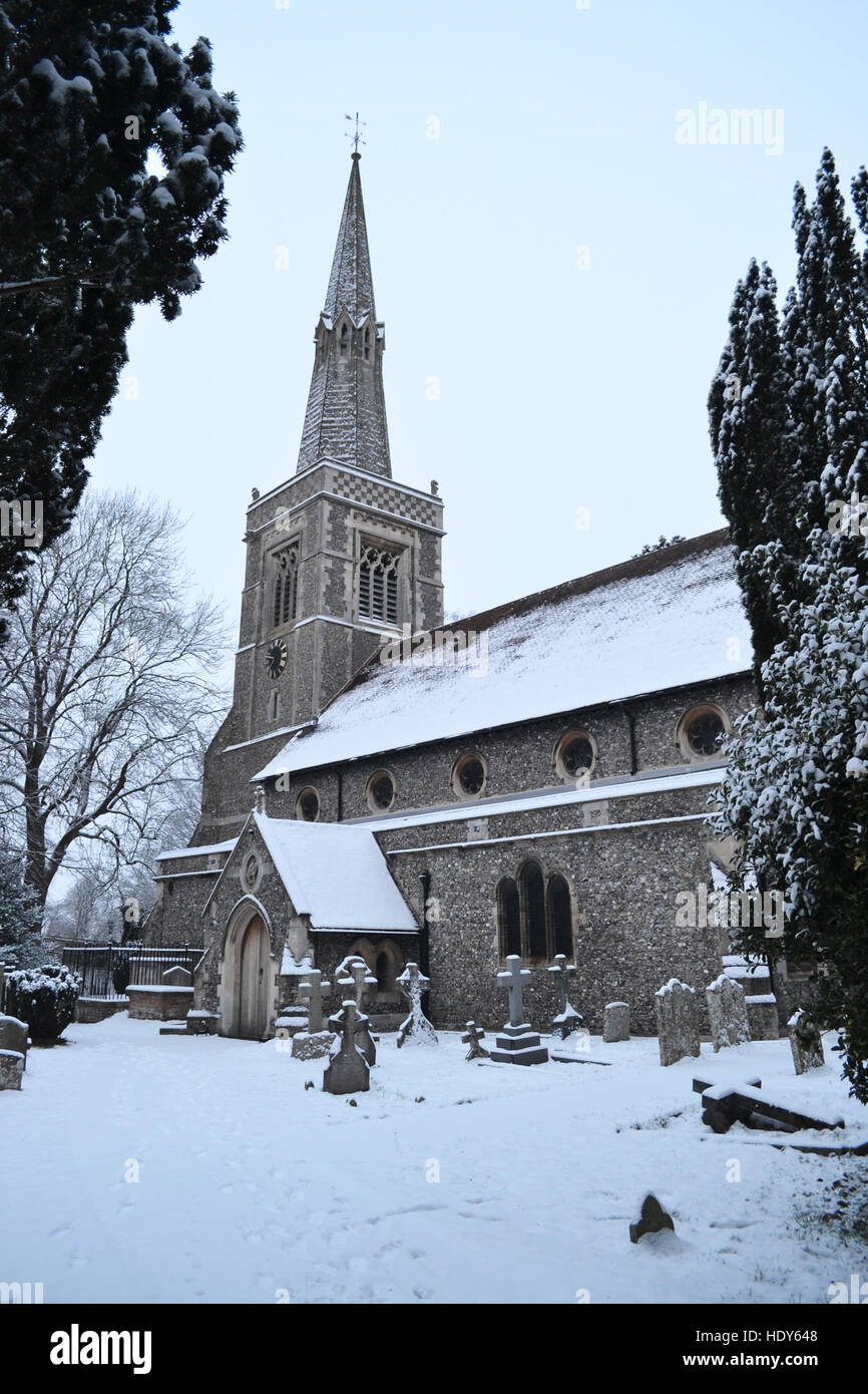 Str. Marys Kirche, Princes Risborough, im Schnee Stockfoto