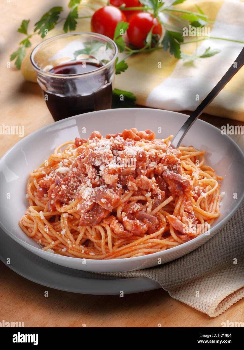 Spaghetti Amatriciana, traditionellem italienischen Rezept Stockfoto