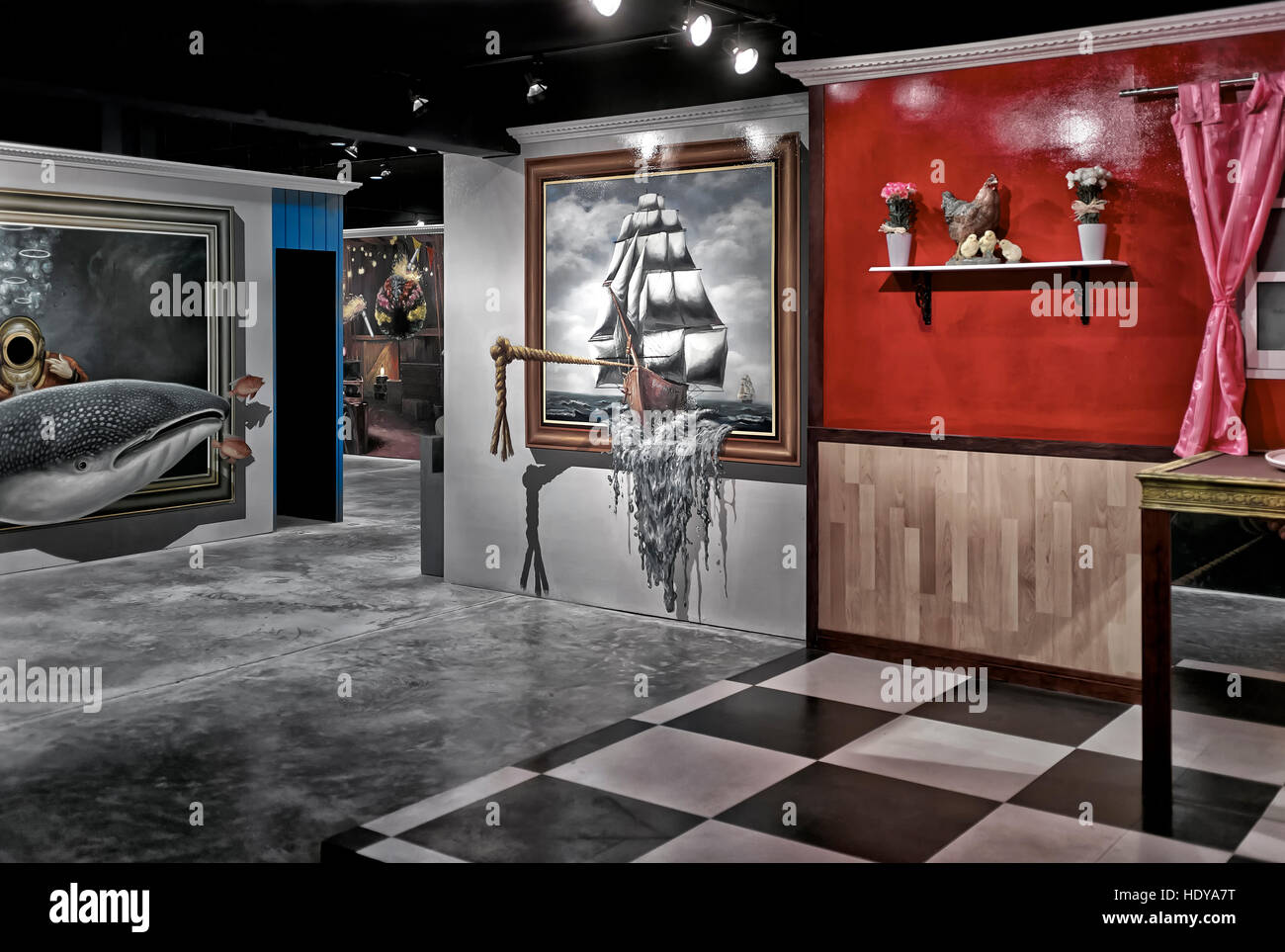 Trick Art optische Illusion Zentrum mit einer Reihe von 3D-Gemälden. Hua hin, Thailand, S. E. Asien Stockfoto