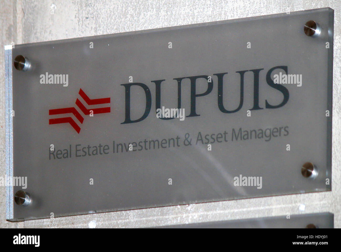 Das Logo der Marke "Dupuis", Berlin. Stockfoto