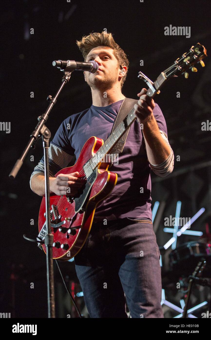 Rosemont, Illinois, USA. 14. Dezember 2016. NIALL HORAN während des 103,5 KISS FM Jingle Ball Allstate Arena in Rosemont, Illinois © Daniel DeSlover/ZUMA Draht/Alamy Live-Nachrichten Stockfoto