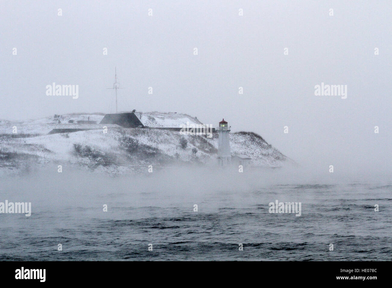 Halifax, Kanada. 16. Dezember 2016. Georges Insel während der stürmischen Winterwetter in Halifax, N.S., 16. Dezember 2016. Bildnachweis: Lee Brown/Alamy Live-Nachrichten Stockfoto