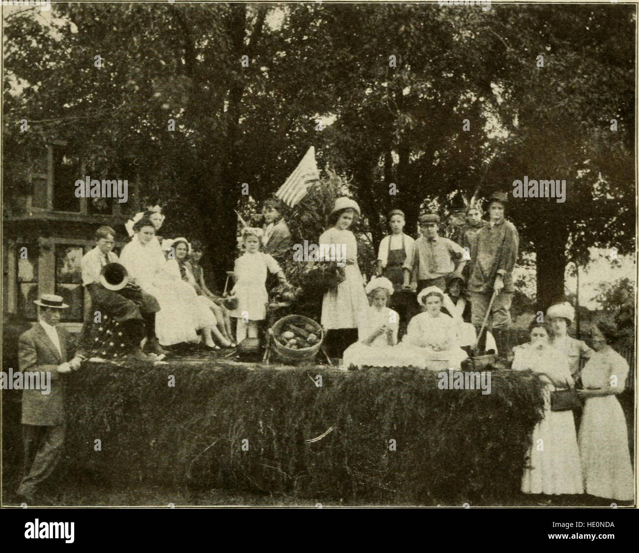 Leben auf dem Lande und die Country School - eine Studie über die Agenturen der ländlichen Fortschritt und der sozialen Beziehung der Schule zu den Land-Gemeinschaft (1912) Stockfoto