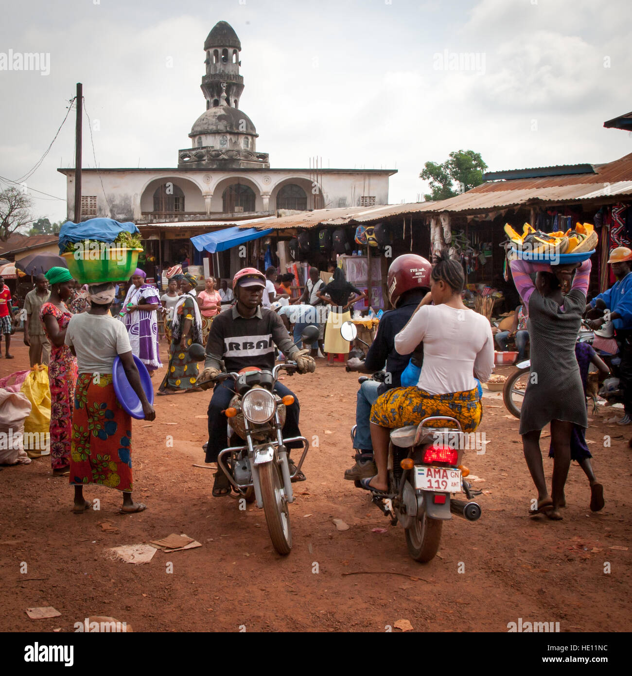 Belebten Straße in Makeni, Sierra Leone Stockfoto