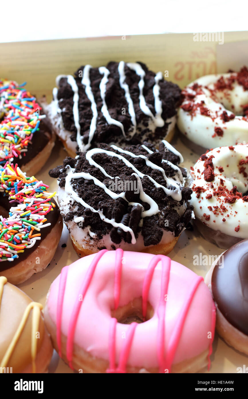 Auswahl von Krispy Kreme Donuts in einer box Stockfoto