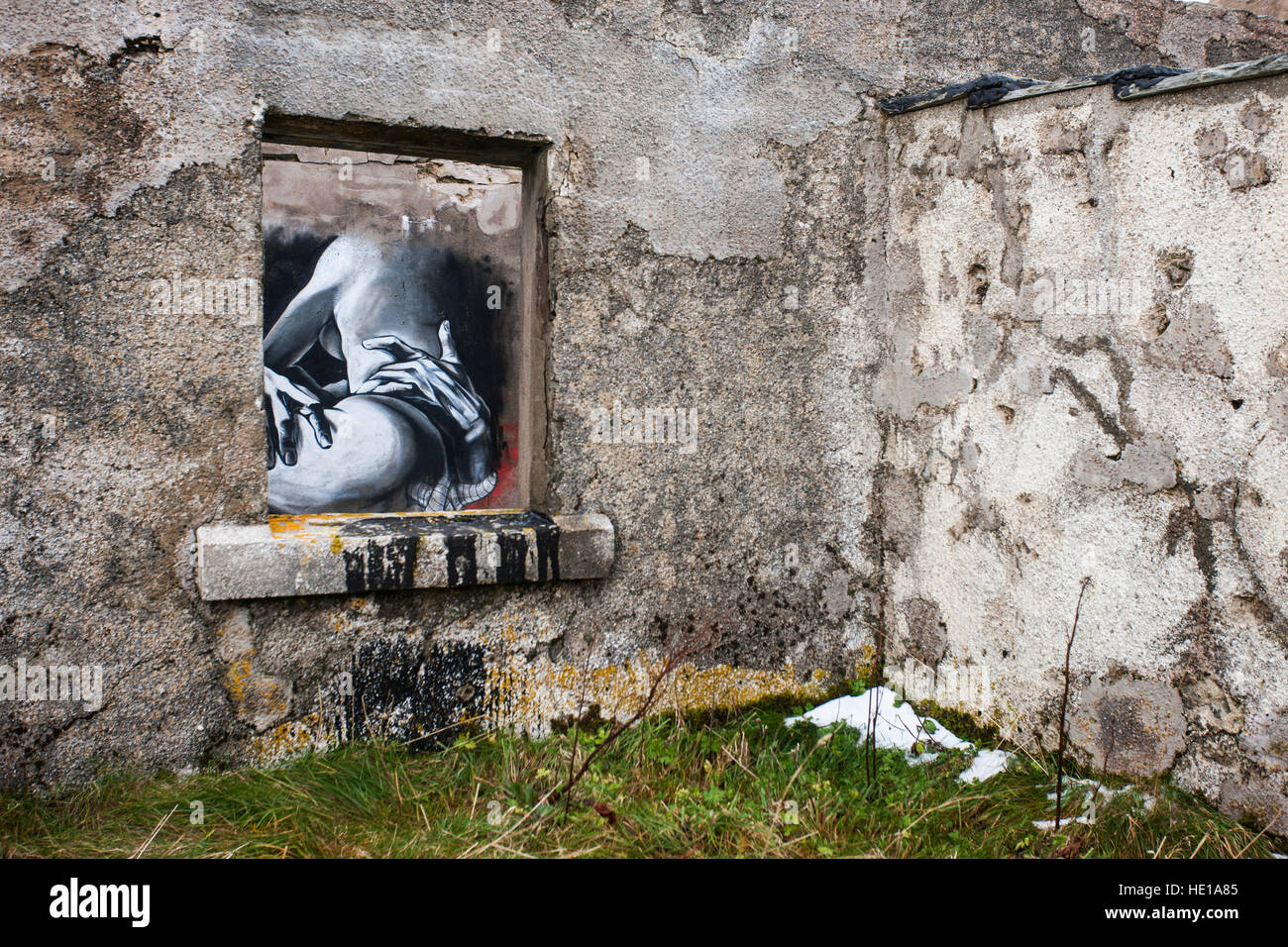 Die Graffiti an den Wänden der Moine House, Sutherland, Schottland, UK. Stockfoto
