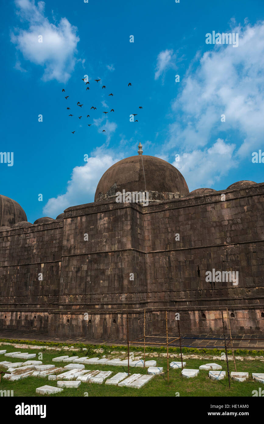 Rückwand der Jama Masjid als von Hoshang Shah Grab in Mandu gesehen. Madhya Pradesh Stockfoto