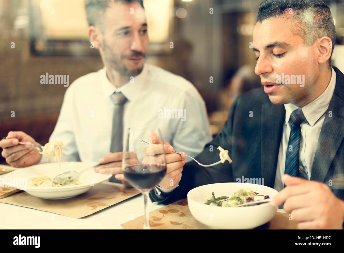 Geschäftsleute mit Mittagessen Restaurant-Konzept Stockfoto