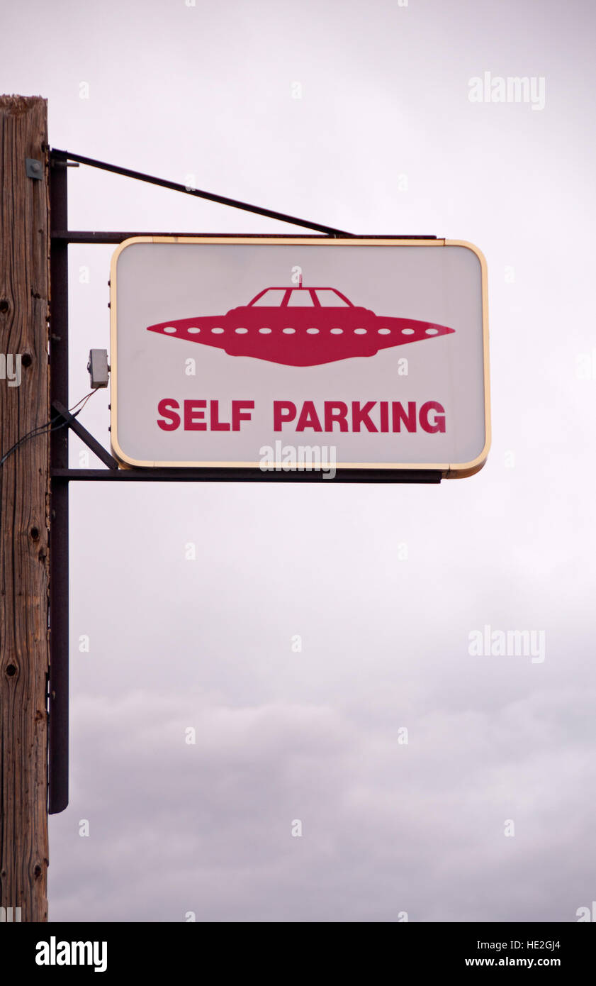 Parkplatz Schild am kleinen Le ' Inn Restaurant, Bar und Motel, Rachel, Nevada Stockfoto