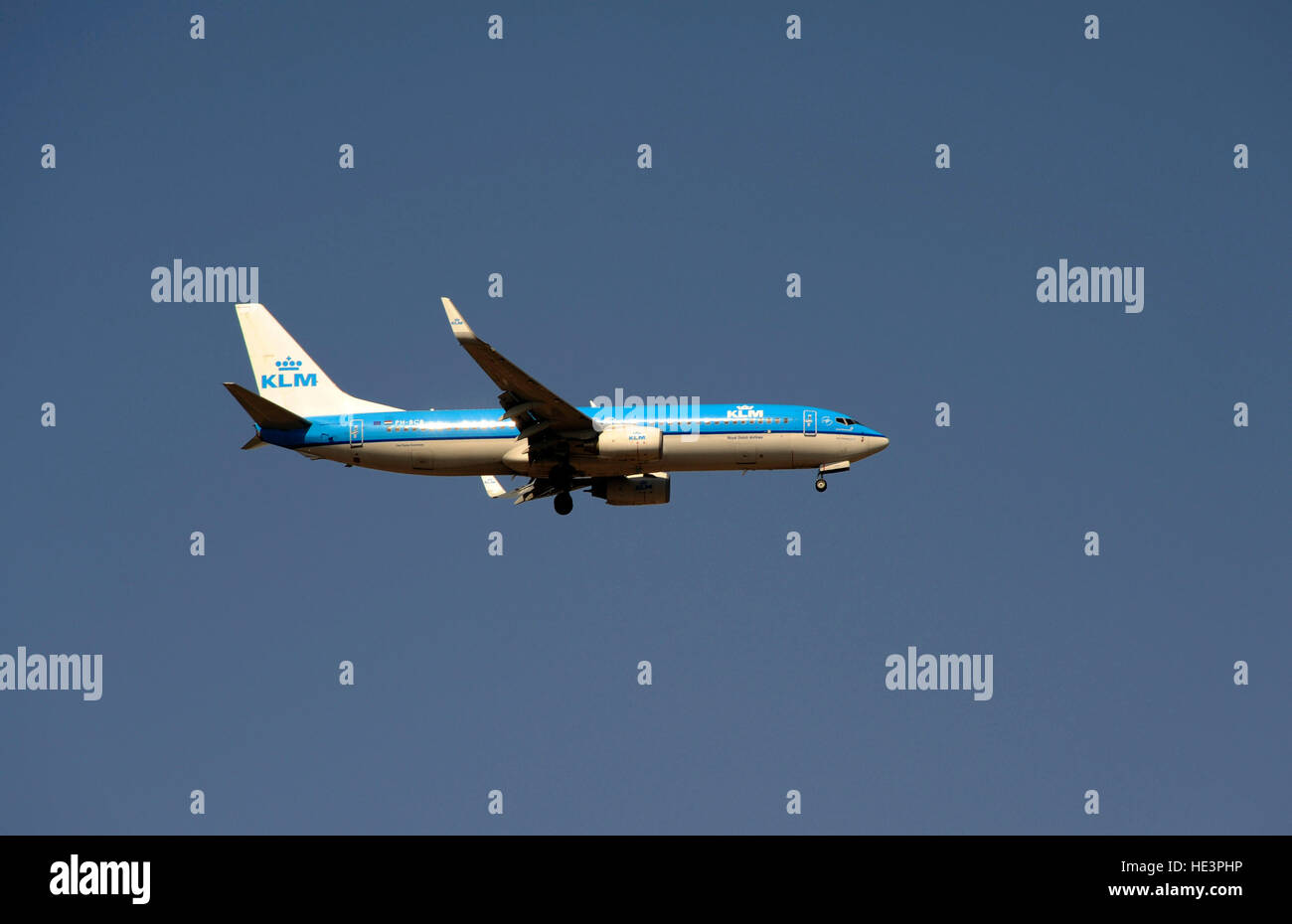 PH-BCB, Boing 737-8K 2, KLM im Ansatz von Humberto Delgado Flughafen, Lisboa, Lissabon, Portugal Stockfoto