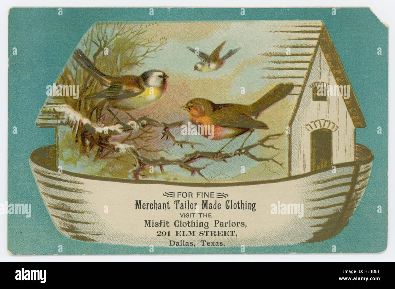 Dieses historische Bild zeigt eine Werbung für *Misfit Clothing Salons* mit einer Illustration eines Vogelhauses und von Vögeln. Das Stück repräsentiert eine längst vergangene Ära der Werbung und der Handelskarten. Stockfoto