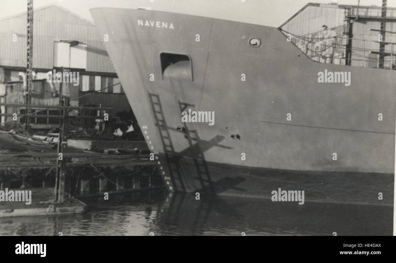 Die „Navena“, ein Heckschleppnetzfischer, befindet sich im Bau auf der Grovehill Shipyard und zeigt Schiffbautechniken des frühen 20. Jahrhunderts. Stockfoto