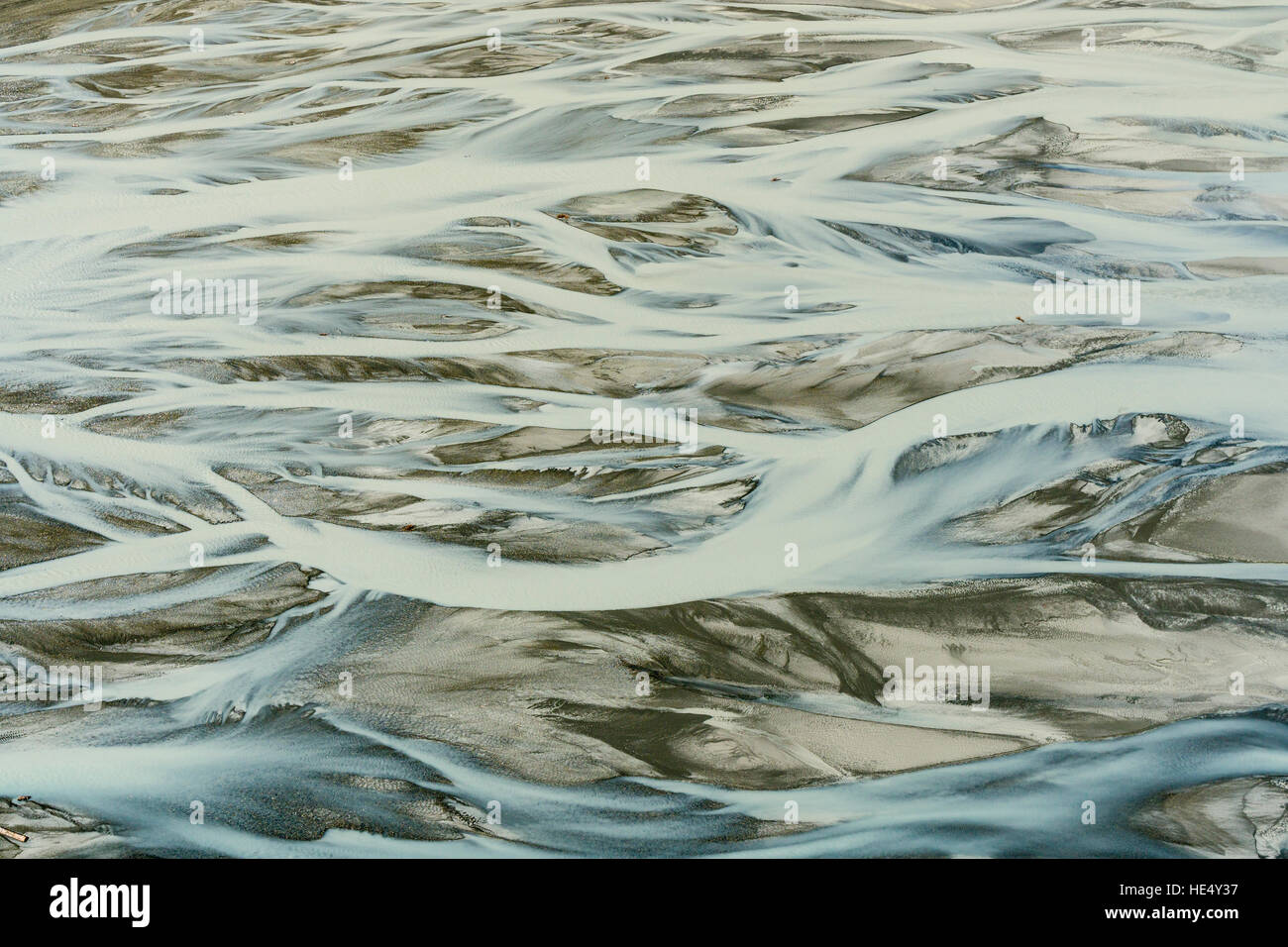 Gletscher Wasser ist die Aufteilung in viele kleine Bäche wie ein Delta, bevor sie in den See Stockfoto