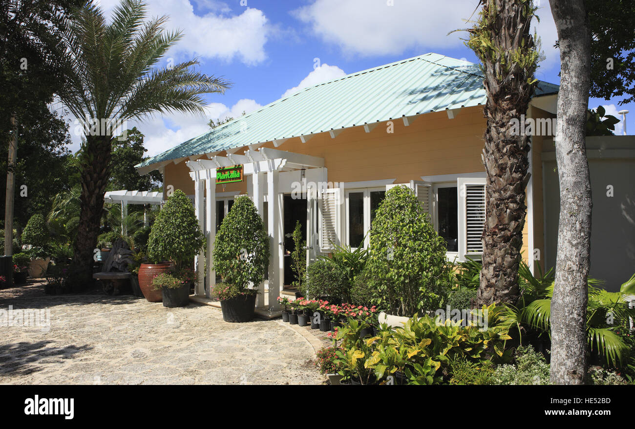 Oberschicht, modernes Wohngebiet in Punta Cana, Dominikanische Republik, Karibik Stockfoto