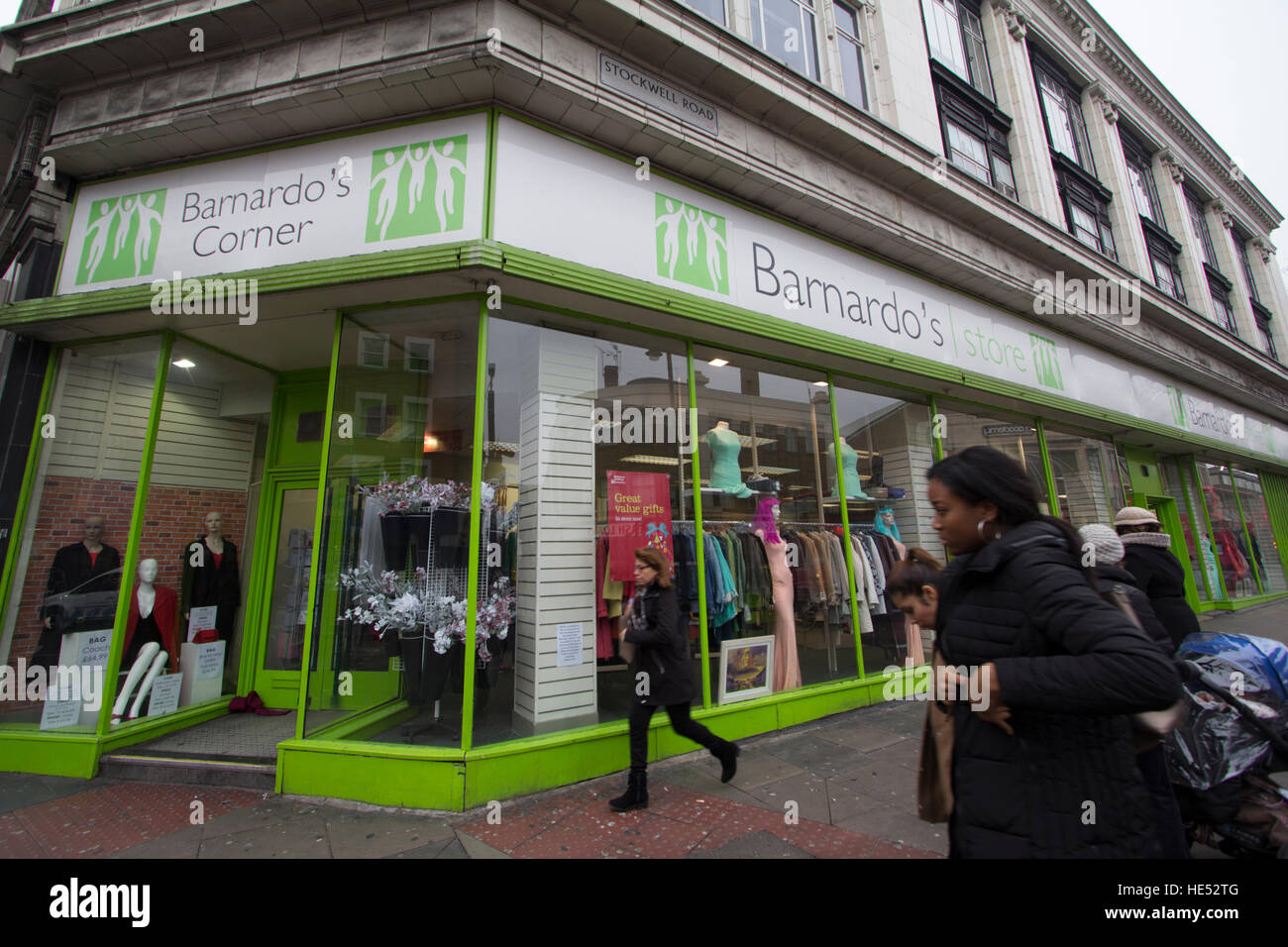 Barnardo es Charity-Shop, London, UK Stockfoto