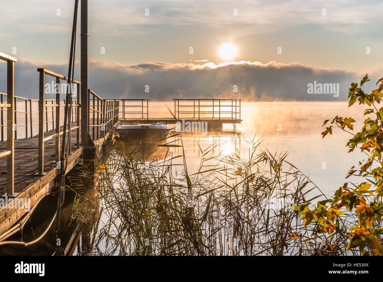 Lago di Varese von Biandronno, Italien, Ausgangspunkt für Insel Virginia Stockfoto