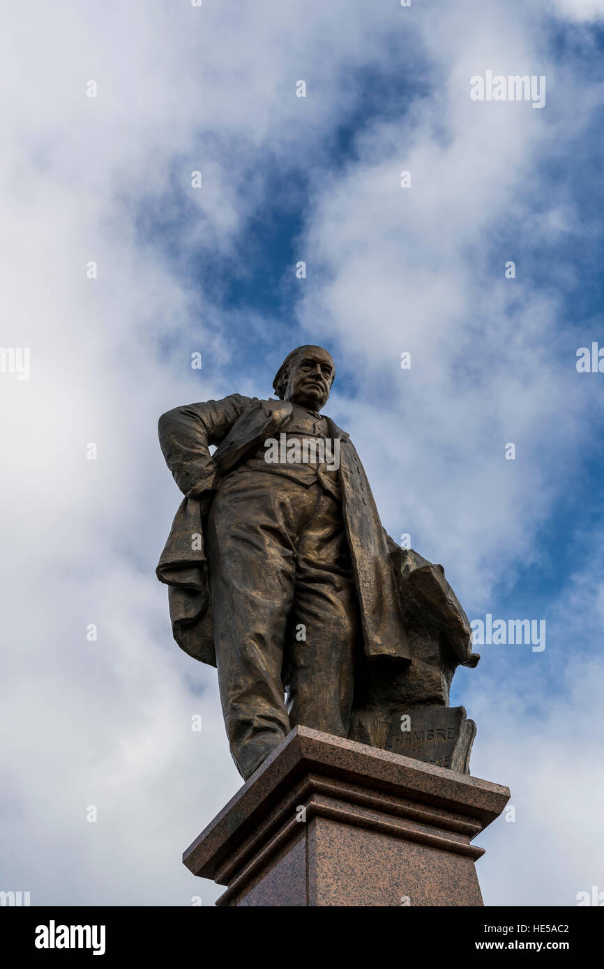 Statue von Jean-Baptiste Trystram 1821-1906 auf 2523 Rond-Point Guillain, 59140 Dunkerque, Frankreich, Stockfoto