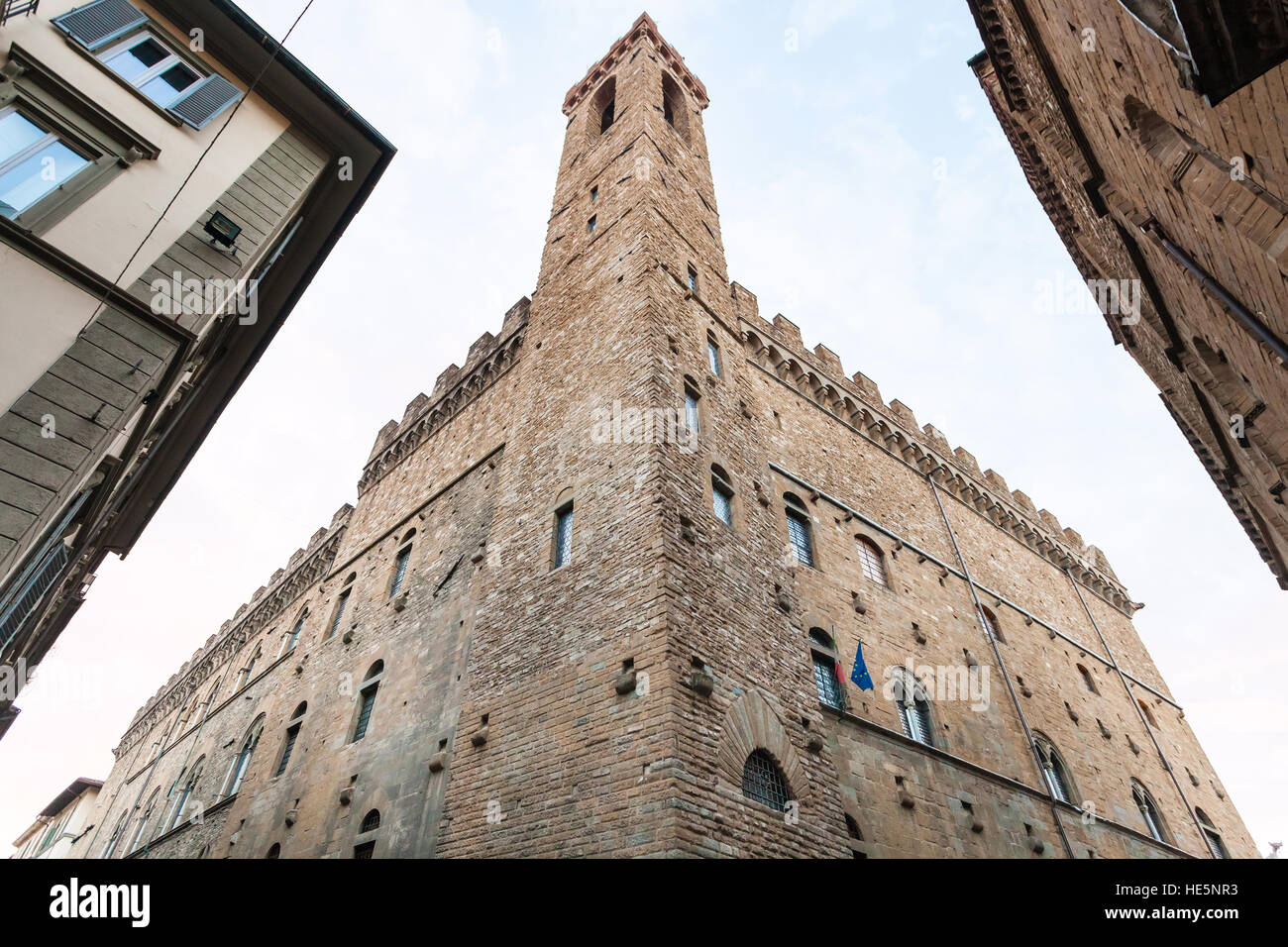 Reisen Sie nach Italien - Turm des Bargello Palast (Palazzo del Bargello, Palazzo del Popolo, der Menschen) in Florenz Stadt Morgen Stockfoto