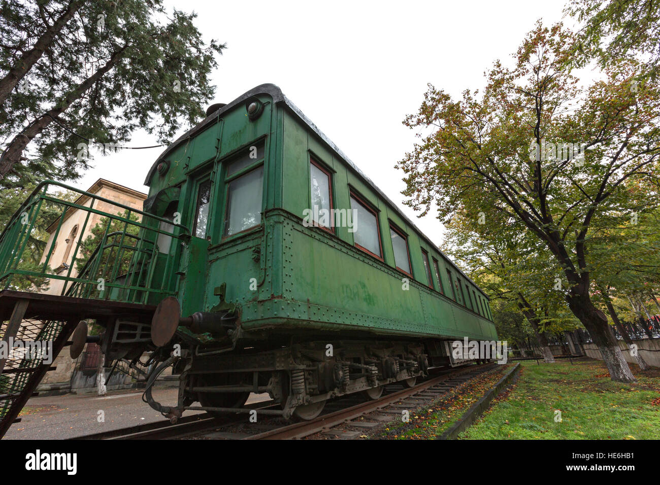 Gepanzerte Privatbahn Auto von Joseph Stalin, im Hof des Museums Stalins in Gori, Georgien. Stockfoto