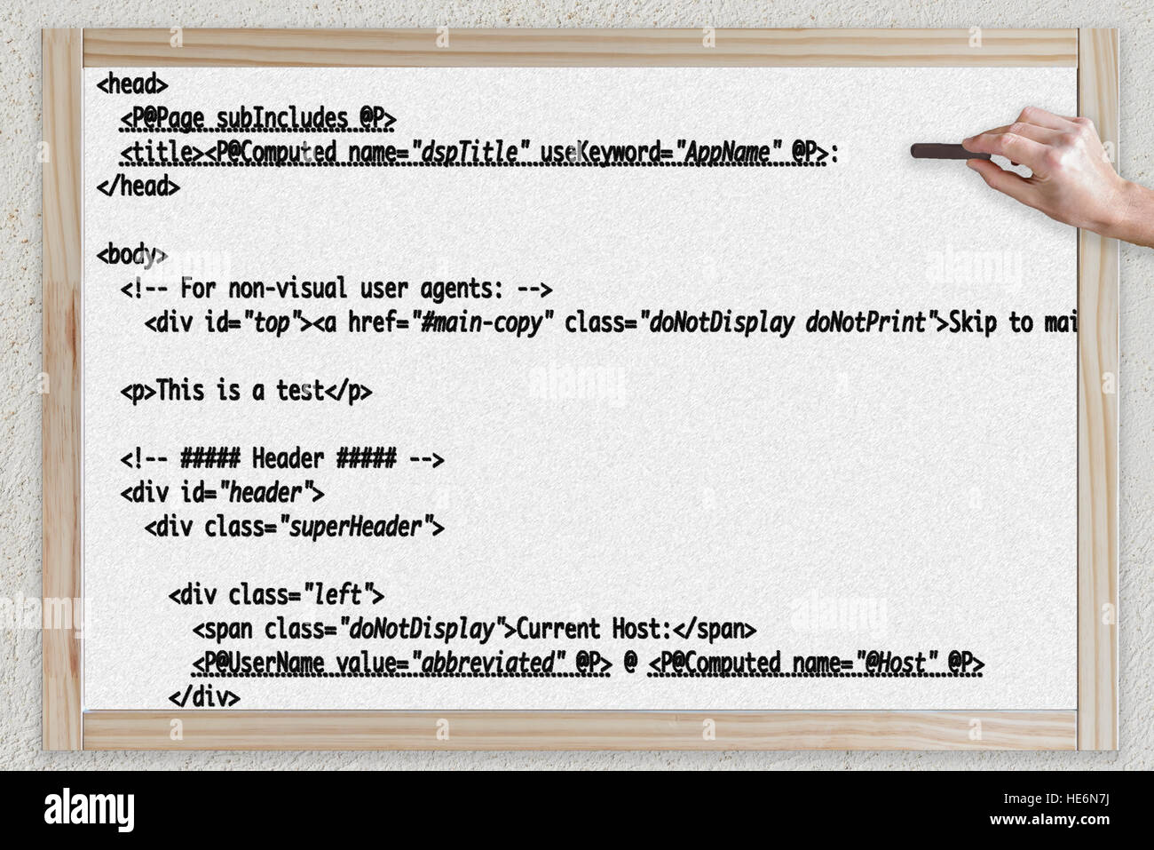 ein Source-Code der HTML-Sprache auf einer Tafel Stockfoto