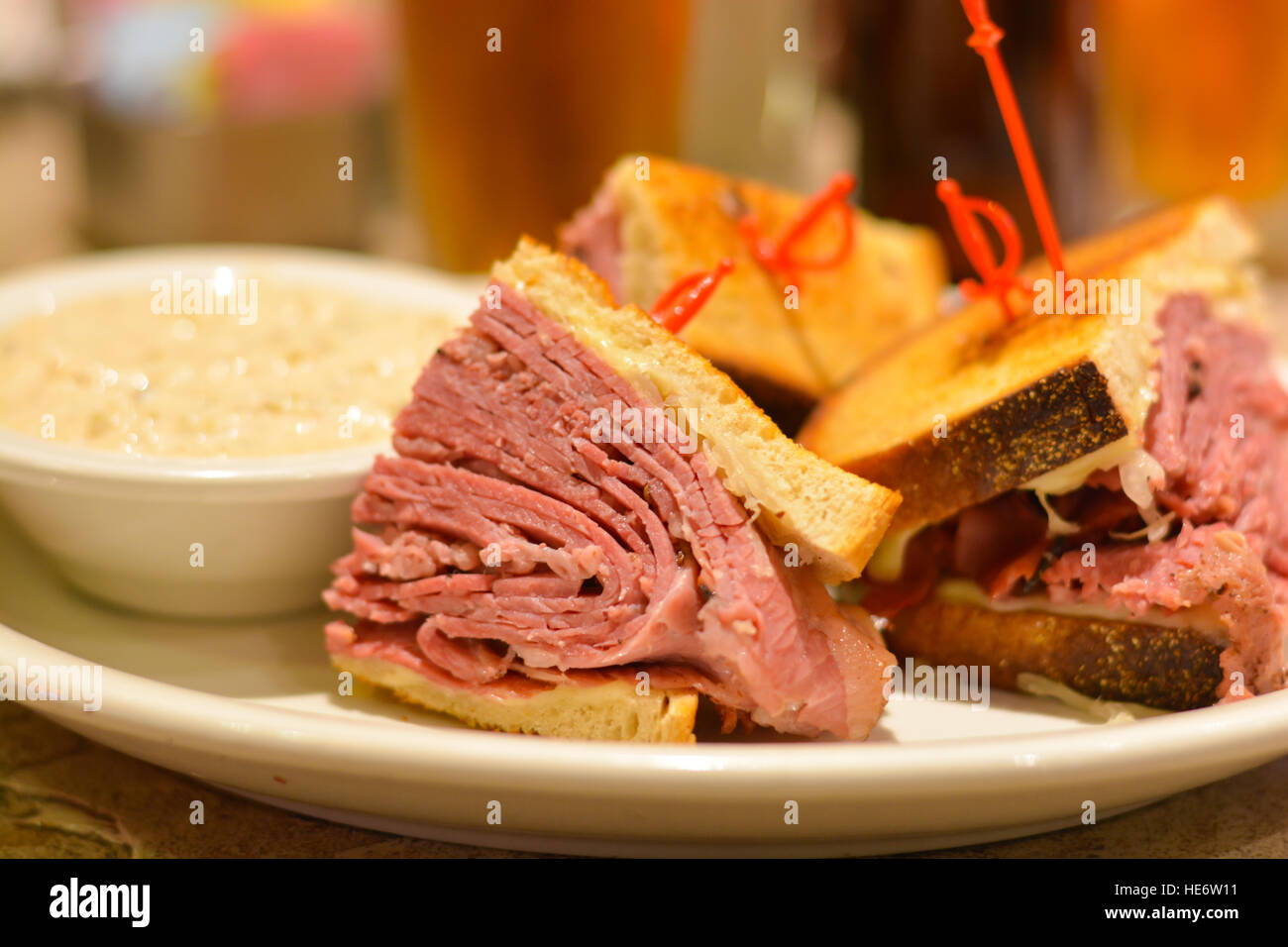 Corned Beef Pastrami Sandwich hautnah Stockfoto