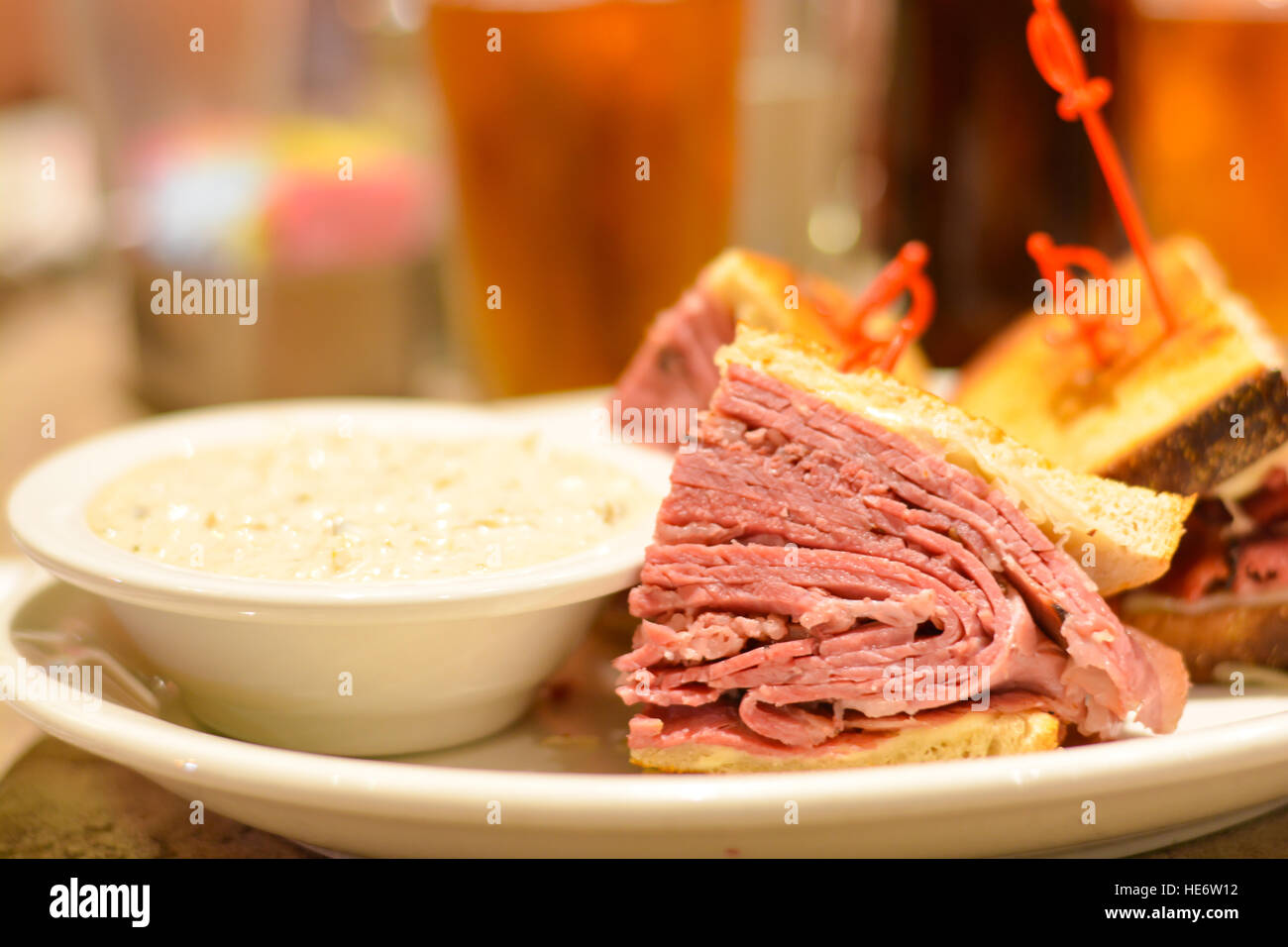 Corned Beef Pastrami Sandwich hautnah Stockfoto
