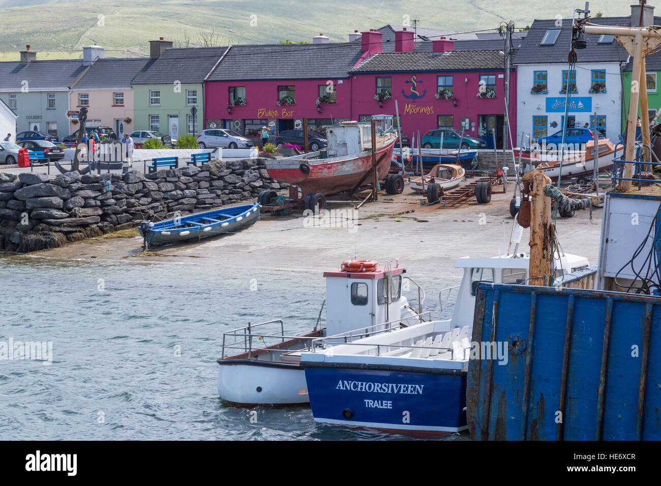 Portmagee, irische Hafen Stadt und Fischerhafen auf Skellig Ring, County Kerry, Irland Stockfoto