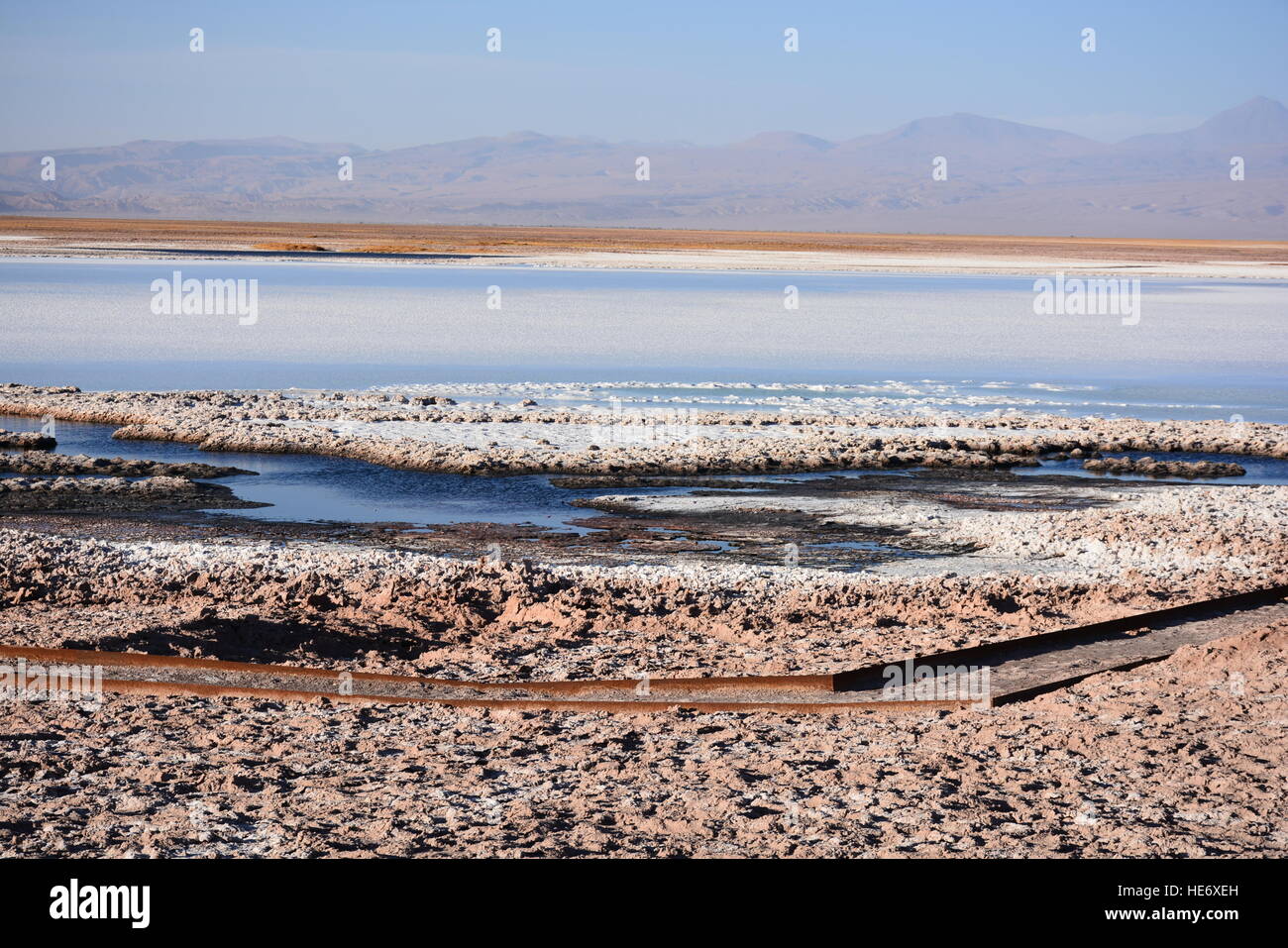 Landschaft, See, Tal, Berge, Geysire in Atacama Wüste Chile Stockfoto