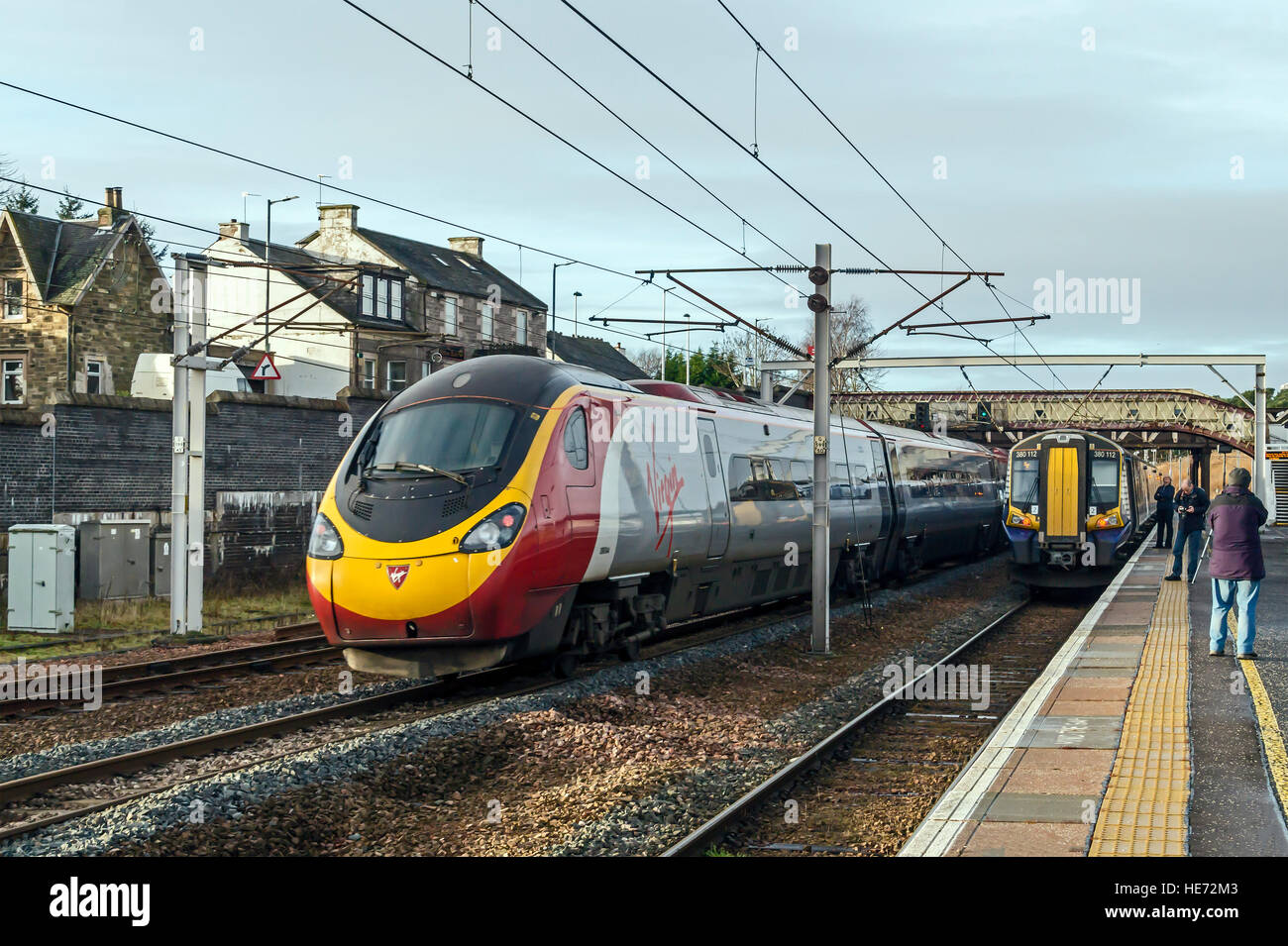Carstairs Junction Railway Station in South Lanarkshire Scotland mit Virgin Pendolino-Zug in Richtung Glasgow Stockfoto