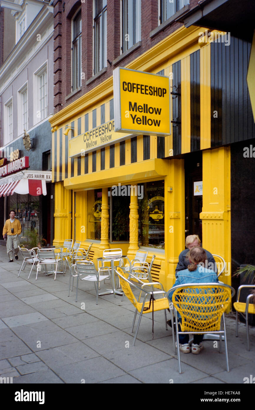 Außenansicht der mellow yellow Kaffee shop Amsterdam der 1990er Jahre Stockfoto