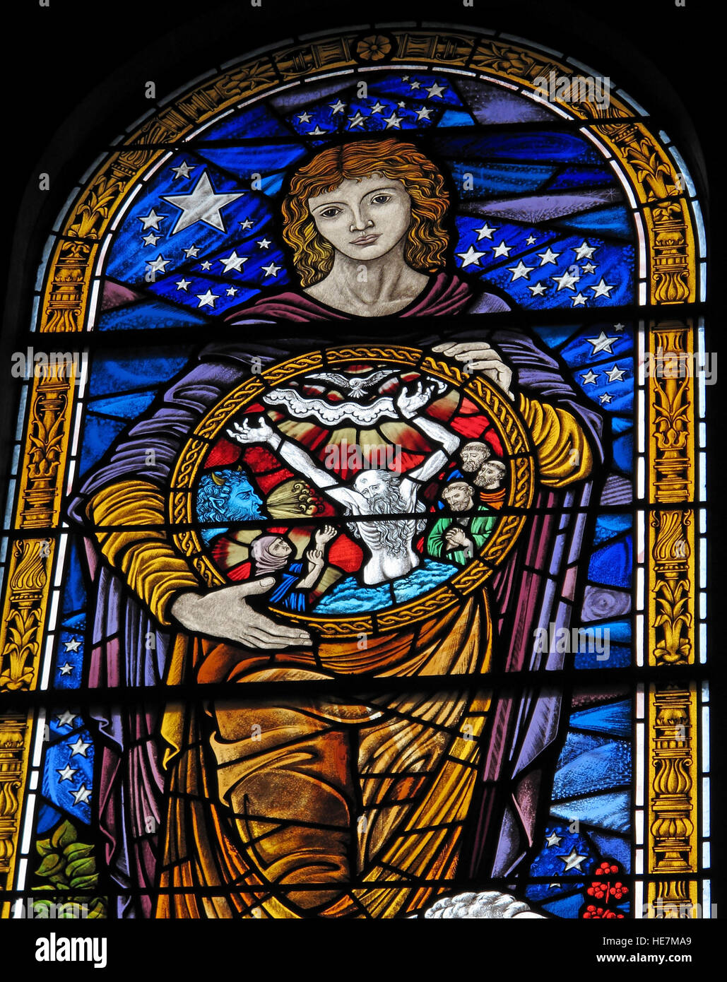 St Annes Belfast Cathedral Interior, Geduld Buntglas-Fensterdetail Stockfoto