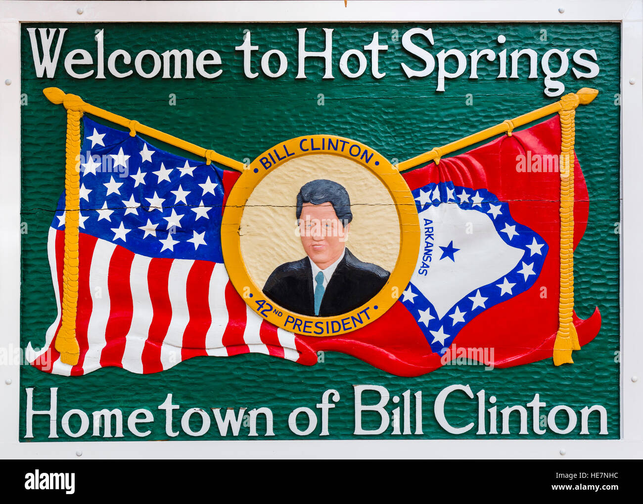 Hot Springs, Arkansas, USA. Willkommensschild mit Ex-Präsident Bill Clinton, der in der Stadt aufgewachsen. Stockfoto